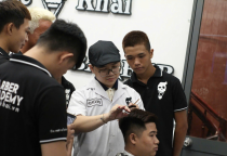 Hướng Dẫn Chi Tiết Kỹ Thuật Cắt Tóc Nam Bằng Kéo Chính Xác Nhất